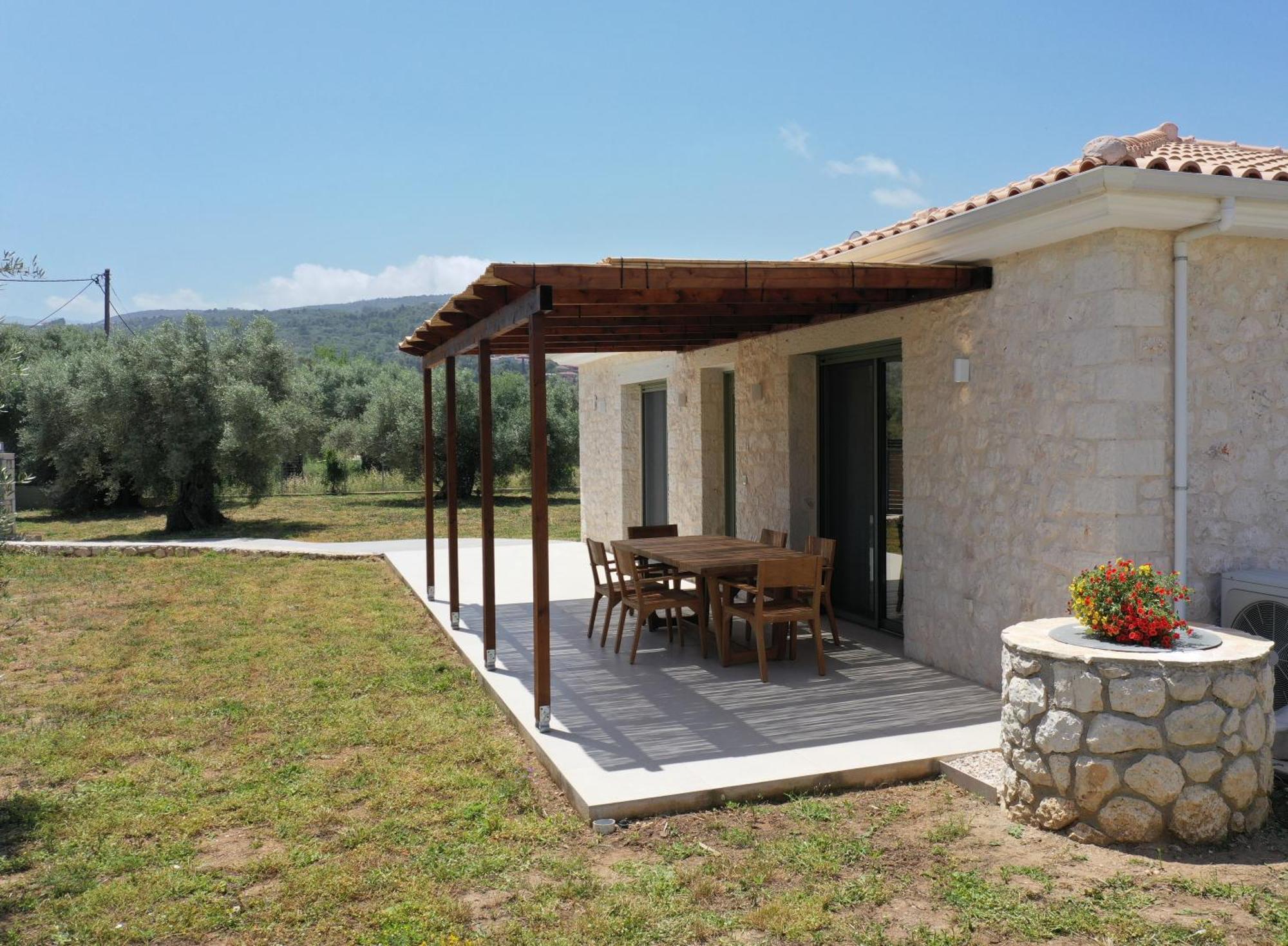 Anagallis Lefkada City